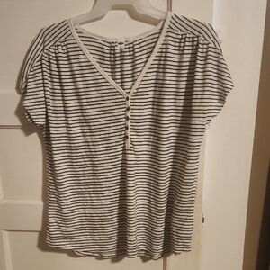 Old Navy Black and White Striped V-Neck Top